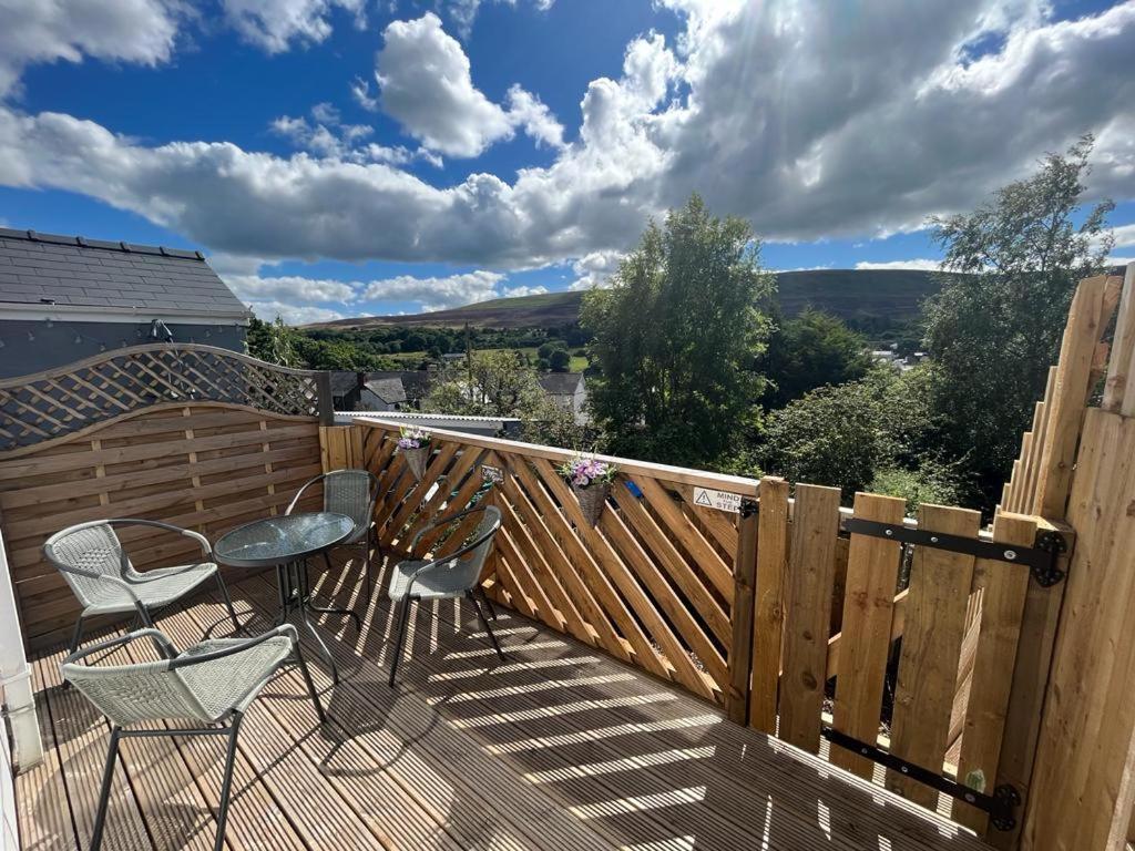 Blaenavon Cosy Cottage With Beautiful Mountain Views מראה חיצוני תמונה